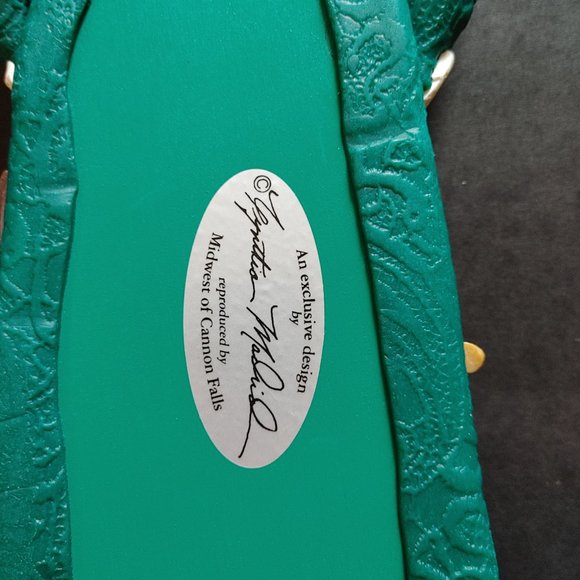 Cynthia Madrid Father Xmas Santa Midwest of Cannon Falls Wall Decor 18" Folk Art - Picture 8 of 9